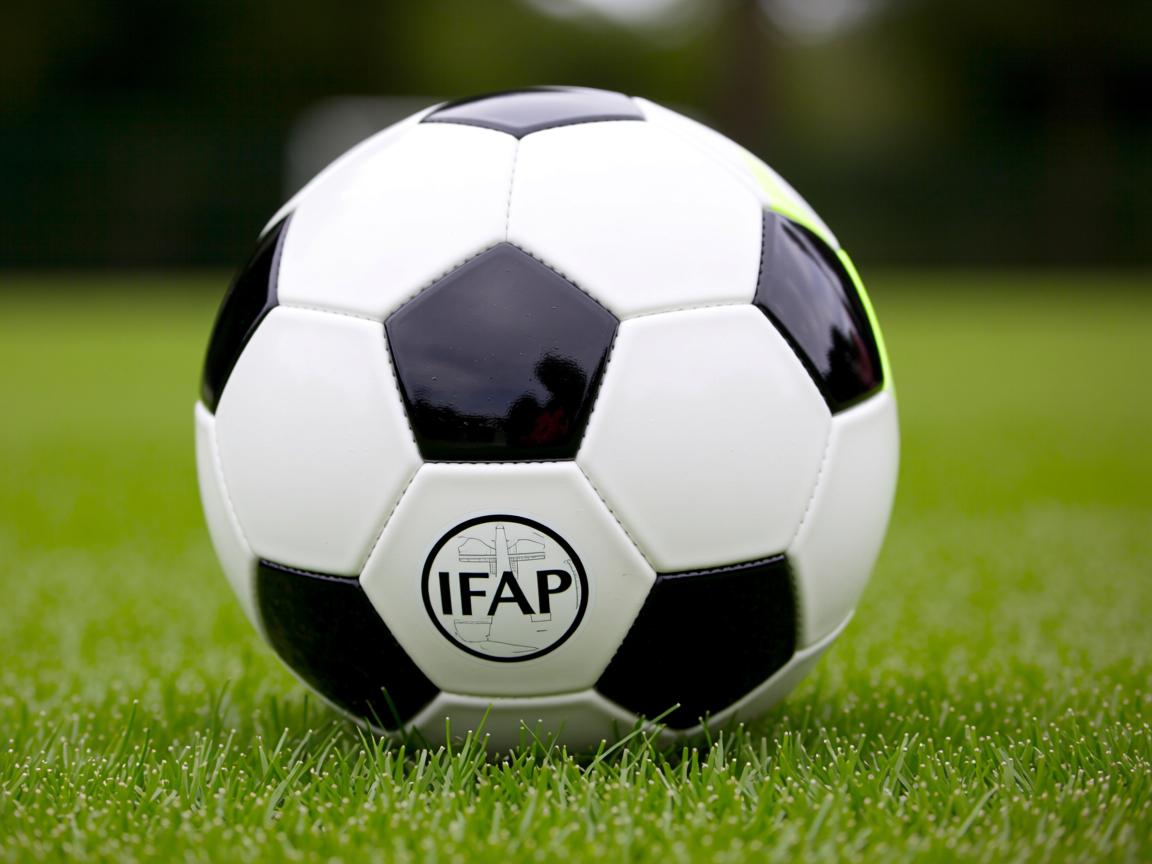 九游体育下载-奥预赛中国足球战平 技术调整初见成效,中国足球即评 第3张